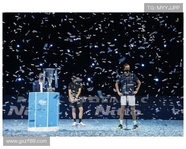 梅德韦杰夫荣膺ATP年终总决赛冠军 打破三年冠军荒迎来职业新高峰